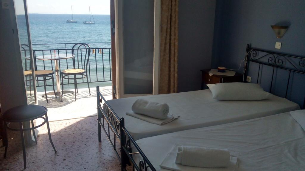 Oasis Hotel Theodoros & Litsa Galaris Agia Marina  Екстер'єр фото