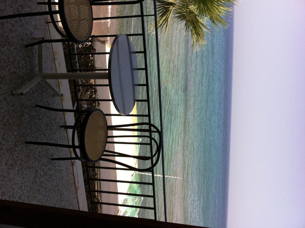 Oasis Hotel Theodoros & Litsa Galaris Agia Marina  Екстер'єр фото