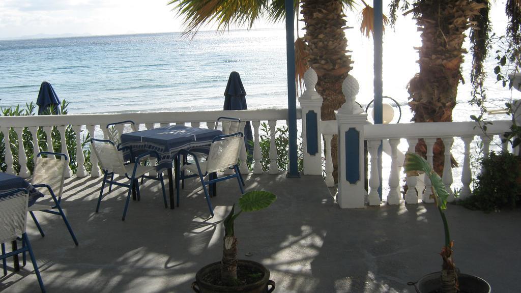 Oasis Hotel Theodoros & Litsa Galaris Agia Marina  Екстер'єр фото