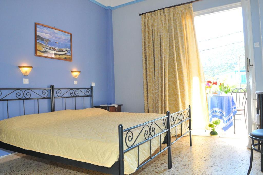 Oasis Hotel Theodoros & Litsa Galaris Agia Marina  Екстер'єр фото