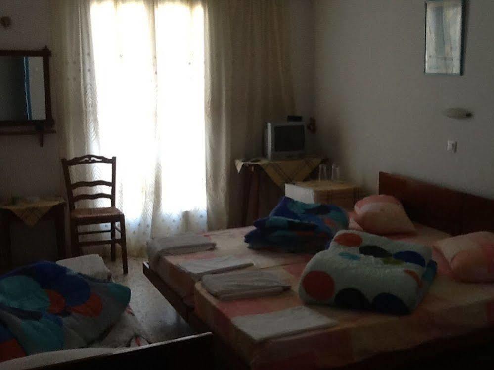 Oasis Hotel Theodoros & Litsa Galaris Agia Marina  Екстер'єр фото